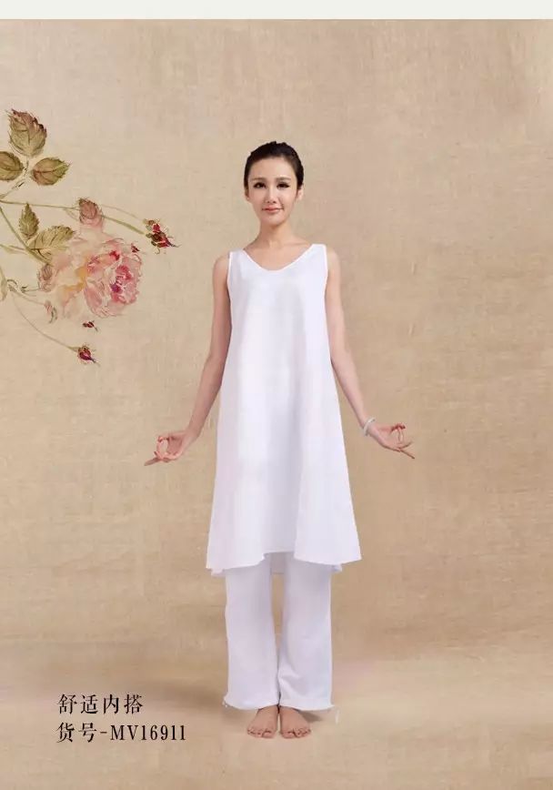 2017依琦莲秋冬白色新品 飘逸/纯粹1