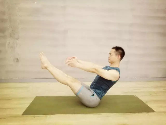 瑜伽体式大全 船式瑜伽动作精讲4
