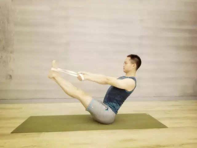 瑜伽体式大全 船式瑜伽动作精讲6