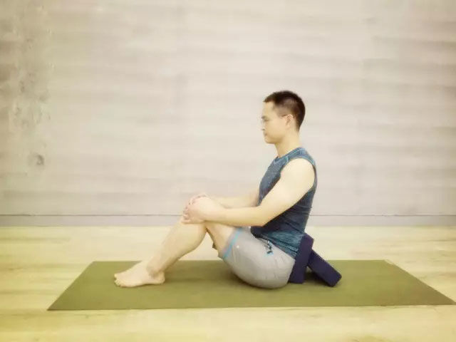 瑜伽体式大全 船式瑜伽动作精讲12