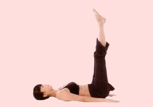 经常练这几个瑜伽体式的女人,50岁时,还能美如25岁7